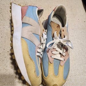 New Balance Women's Blue and Tan Sneakers